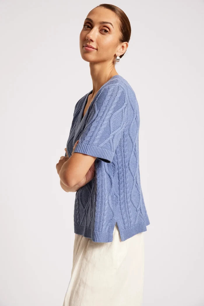 Casa Cable V Knit Marine