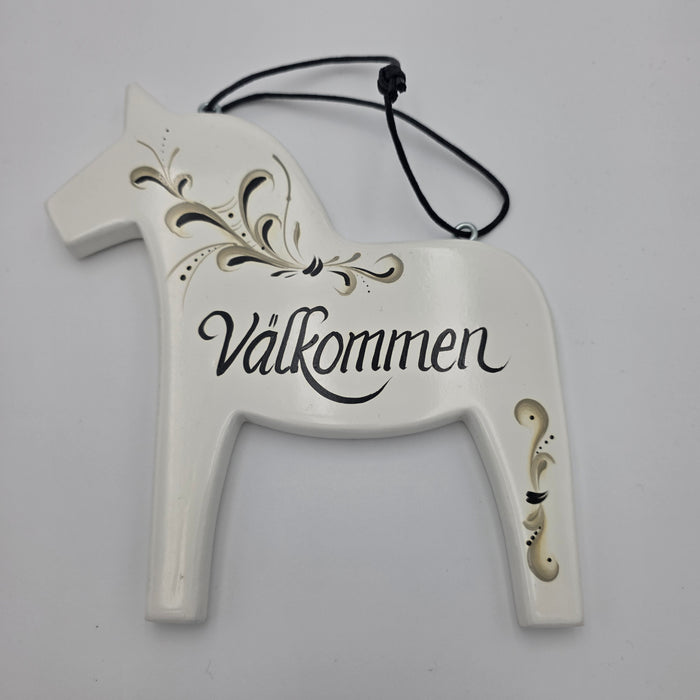 Dala Valkommen Wood Sign