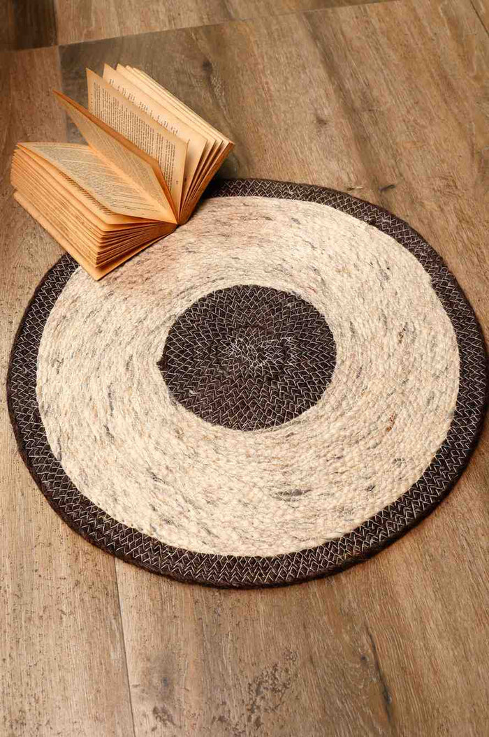 Earth Core – Round Handwoven Wool Rug