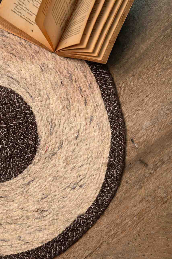 Earth Core – Round Handwoven Wool Rug