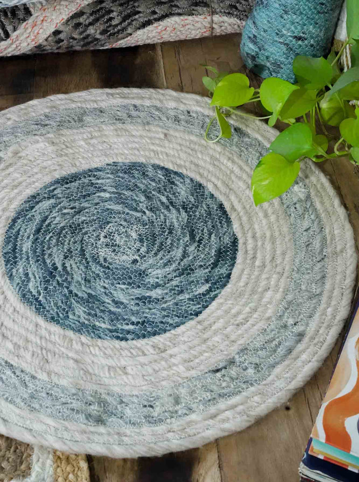 Eco-Chic Floors: Sustainable Style with Woolen Rugs
