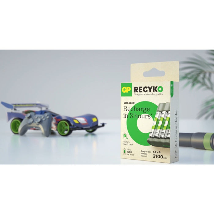 GP Recyko 4 slot USB Charger B441 with 4x AA 2100mAh NiMH Batteries