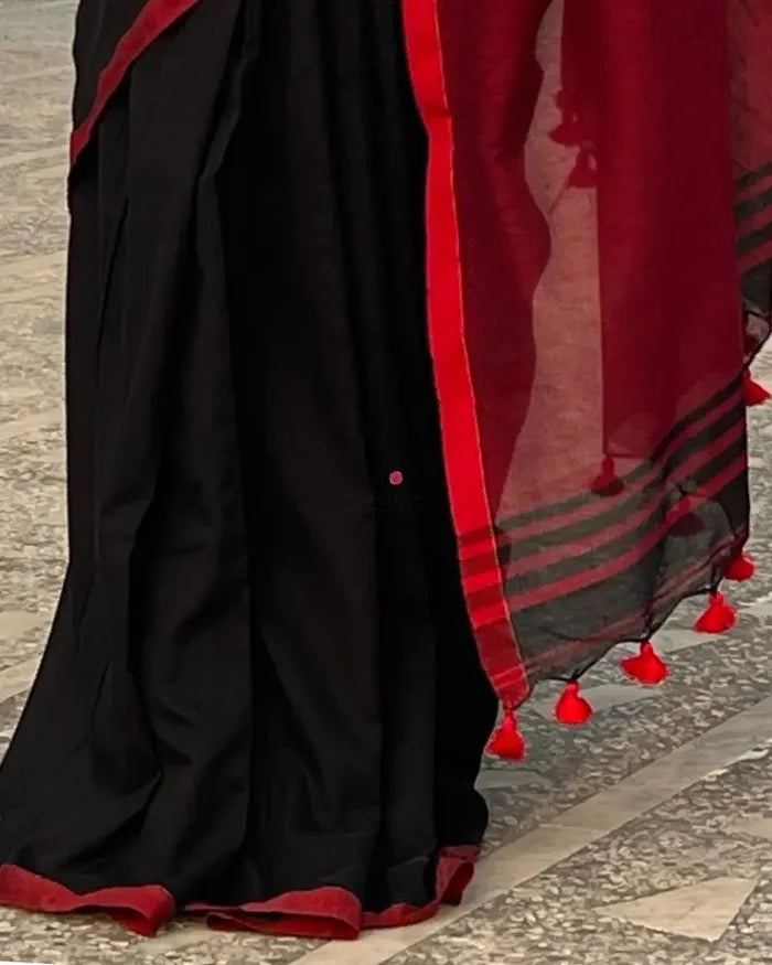 Black- Maroon soft and comfortable Khadi cotton saree