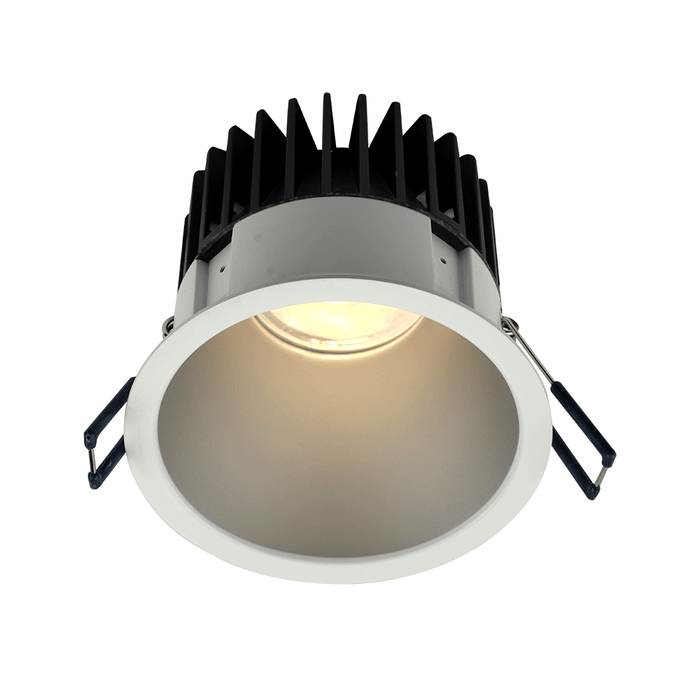 Silver Reflector / Thin Trim / 2700K — Warm White / 30° Standard